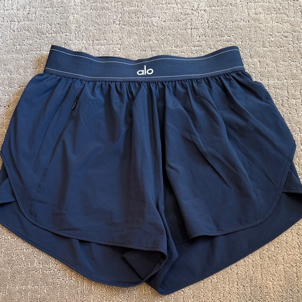 Alo Match Point Short - Medium